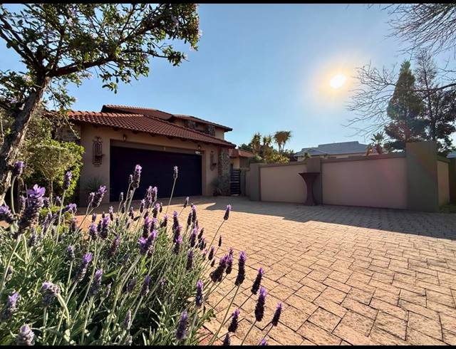 4 BEDROOM HOUSE FOR SALE IN SABLE HILLS